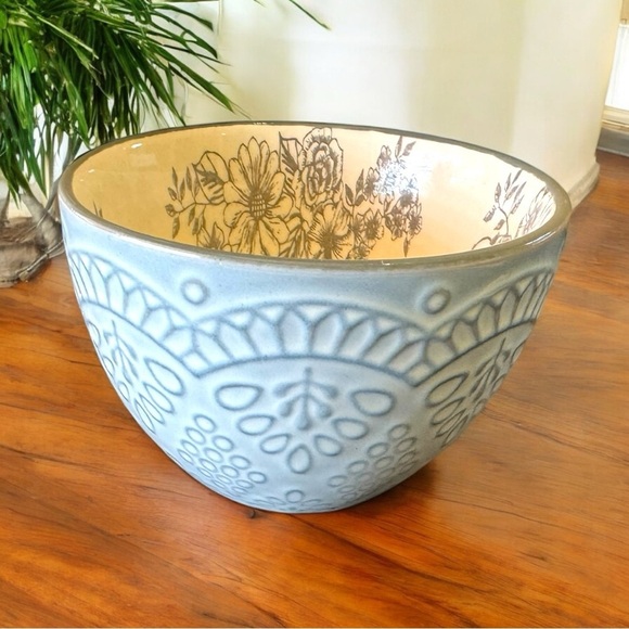 Pfaltzgraff Gabriela Gray Mug with Floral Interior - Picture 3 of 10